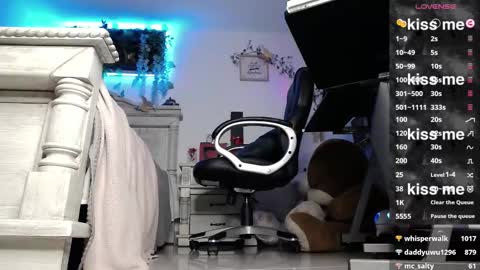 Snapshot of big_lava chatting on 02/25/25, 11:44 Lava online show from 02/25/25, 11:44