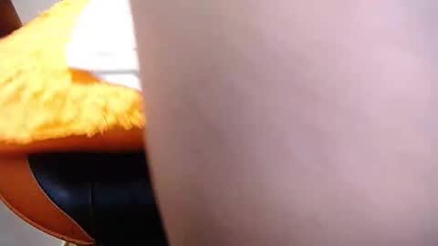 Snapshot of big_pussy18 chatting on 12/15/25, 04:22 candy online show from 12/15/25, 04:22