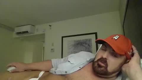 Snapshot of big_thick_bearded_daddy chatting on 01/06/26, 10:41 big_thick_bearded_daddy online show from 01/06/26, 10:41