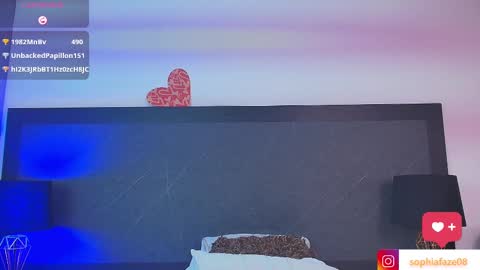 Snapshot of big_tits_in_your_face chatting on 03/05/25, 02:03 Tell me Sophia  online show from 03/05/25, 02:03