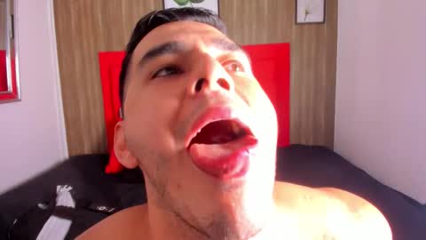 Tylerr online show from 10/15/25, 08:31