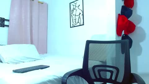 Big valentinHunk online show from 02/28/25, 08:50