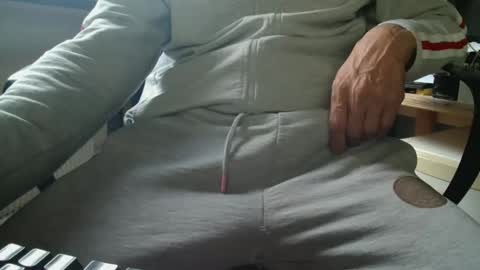 bigassbigdick66 online show from 05/18/26, 06:25