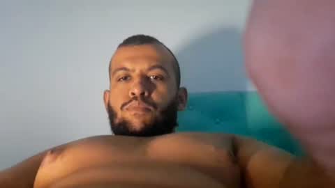 Snapshot of bigassboyfr chatting on 10/21/25, 06:14 bigassboyfr online show from 10/21/25, 06:14