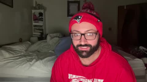 Snapshot of bigbackmuscles1296 chatting on 10/28/25, 10:52 Mr. Muscle Monster online show from 10/28/25, 10:52