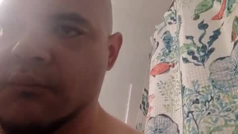 Snapshot of bigbeata chatting on 03/10/25, 02:17 Stevie Snow online show from 03/10/25, 02:17