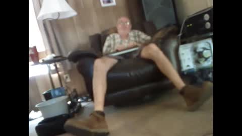 Snapshot of bigbenidick1 chatting on 09/10/25, 06:30 BB online show from 09/10/25, 06:30