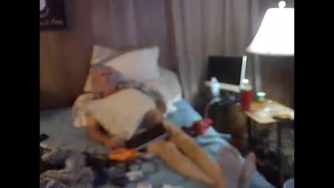 Snapshot of bigbenidick1 chatting on 11/04/25, 12:32 BB online show from 11/04/25, 12:32