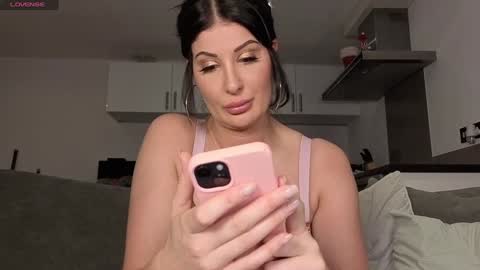 Snapshot of bigboobiebabex chatting on 12/16/25, 11:21 Kandice Kloss insta kandiceklossofficial online show from 12/16/25, 11:21