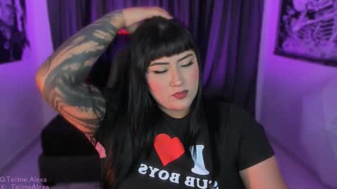 Snapshot of bigboobs_cloe chatting on 02/21/26, 03:29 bigboobs cloe online show from 02/21/26, 03:29