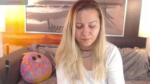 Snapshot of bigboobsarri chatting on 01/17/25, 03:45 BigBoobsArri online show from 01/17/25, 03:45