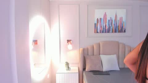   online show from 02/21/25, 10:17