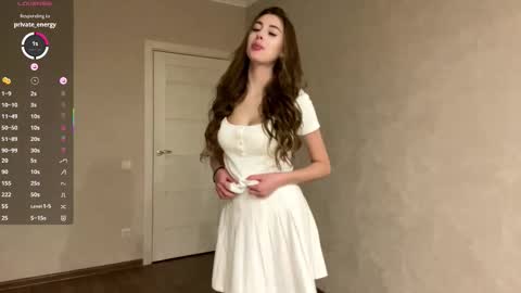 Snapshot of bigboobstime chatting on 11/25/25, 12:49 Liza online show from 11/25/25, 12:49