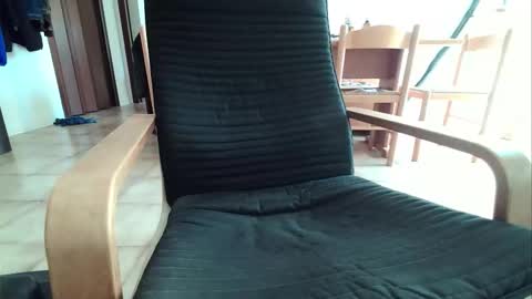 Snapshot of bigboos5633 chatting on 09/17/25, 08:38 bigboos5633 online show from 09/17/25, 08:38