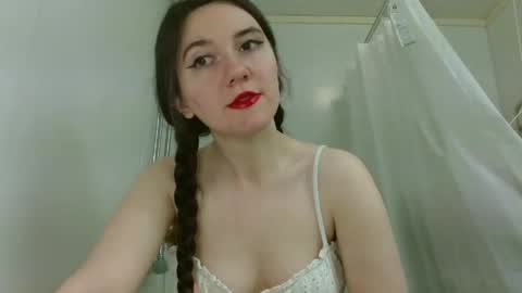 Isabella online show from 05/04/26, 04:41