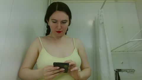 Isabella online show from 05/24/26, 06:35