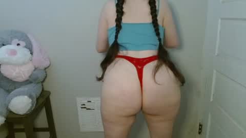 Isabella online show from 06/25/26, 03:49