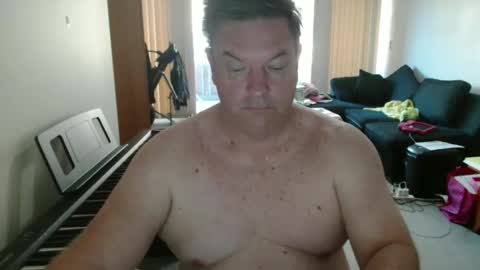 Snapshot of bigboybenny176 chatting on 04/10/26, 08:35 bigboybenny176 online show from 04/10/26, 08:35