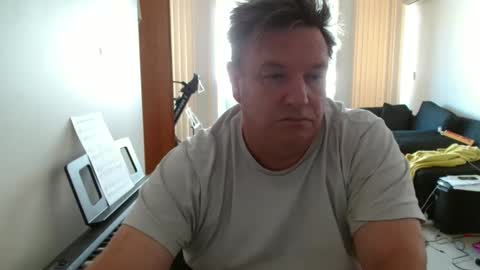 Snapshot of bigboybenny176 chatting on 04/18/26, 03:43 bigboybenny176 online show from 04/18/26, 03:43