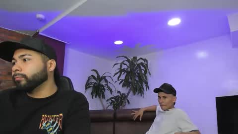 MOD ramon My team is mickey and roman online show from 12/14/25, 01:16