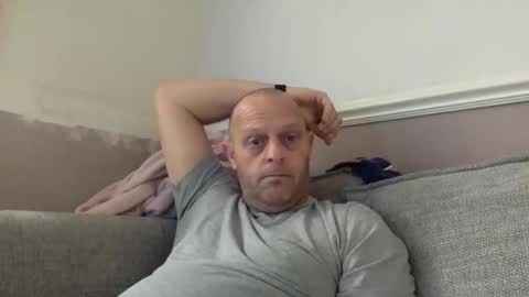 Snapshot of bigbumlover2377 chatting on 11/10/25, 10:36 bigbumlover2377 online show from 11/10/25, 10:36