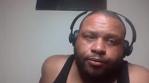 Snapshot of bigchopdaddy chatting on 10/24/25, 05:04 BigChopDaddy online show from 10/24/25, 05:04