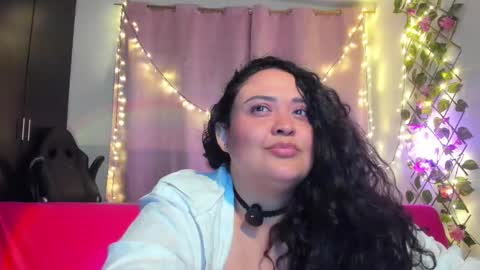 Snapshot of bigcloe chatting on 03/17/26, 08:28 Cloe online show from 03/17/26, 08:28