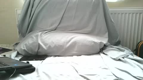 Snapshot of bigcock21cmmmmmm chatting on 10/15/25, 11:21 bigcock21cmm online show from 10/15/25, 11:21