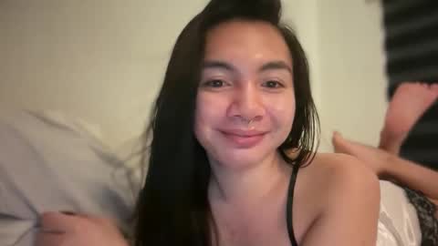 Snapshot of bigcock_yeng chatting on 05/18/26, 04:24 Yeng online show from 05/18/26, 04:24