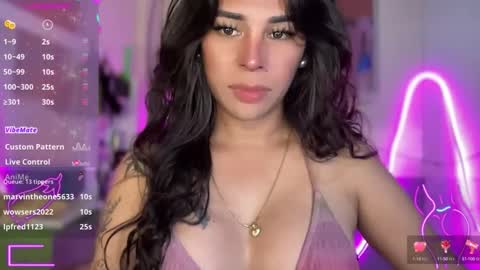 Snapshot of bigcockamanda23 chatting on 10/13/25, 02:28 queen amanda online show from 10/13/25, 02:28