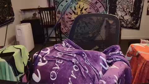 Snapshot of bigcocksmallmouth chatting on 02/24/25, 03:33 Cock and Cheese online show from 02/24/25, 03:33