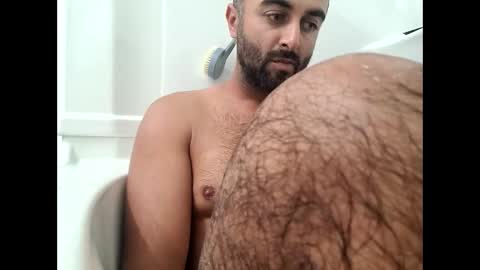 Snapshot of bigcumcanada chatting on 10/15/25, 09:15 bg online show from 10/15/25, 09:15