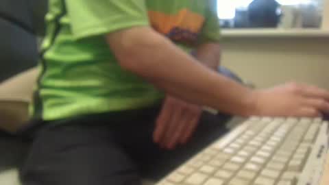 Snapshot of bigcurve chatting on 01/20/25, 09:46 bigcurve online show from 01/20/25, 09:46