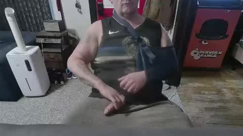 Snapshot of bigdbrillion chatting on 01/13/26, 01:49 Darryl online show from 01/13/26, 01:49