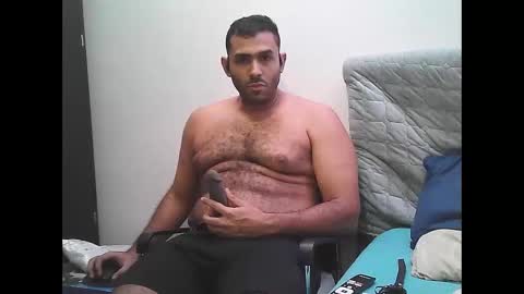Snapshot of bigdick8510 chatting on 10/20/25, 04:57 orlando online show from 10/20/25, 04:57