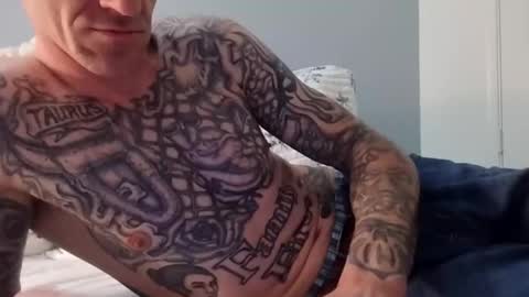 Snapshot of bigdickcumslikeariver chatting on 03/06/26, 05:37 Can you make me cum online show from 03/06/26, 05:37