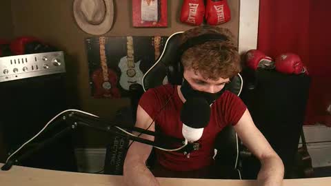 Snapshot of bigdickgerald67 chatting on 12/21/25, 01:57 bigdickgerald67 online show from 12/21/25, 01:57