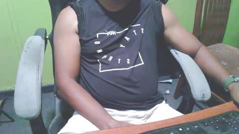 Snapshot of bigdickguyaux chatting on 03/17/26, 07:06 bigdickguyaux online show from 03/17/26, 07:06