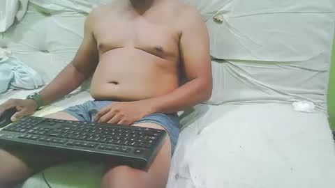 Snapshot of bigdickguyaux chatting on 03/29/26, 07:36 bigdickguyaux online show from 03/29/26, 07:36