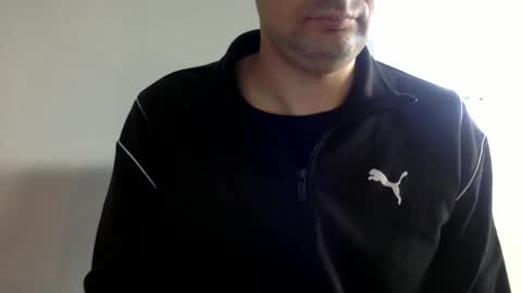 Snapshot of bigdickshowoff9877 chatting on 11/23/25, 04:18 Bigdickshowoff9877 online show from 11/23/25, 04:18