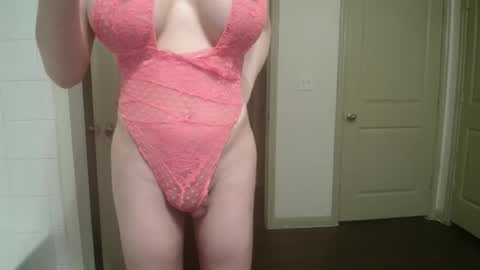 Snapshot of bigdicktrannynicole chatting on 02/15/26, 03:25 bigdicktrannynicole online show from 02/15/26, 03:25