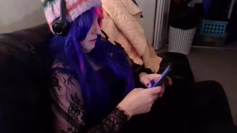 Madelyn online show from 12/18/25, 06:19