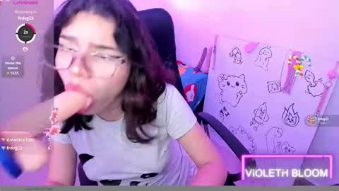 Snapshot of bigfinger125 chatting on 02/05/26, 07:35 Lucy and Fred online show from 02/05/26, 07:35