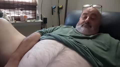 Snapshot of bigfuzzyteddybear chatting on 03/04/26, 04:35 bigfuzzyteddybear online show from 03/04/26, 04:35