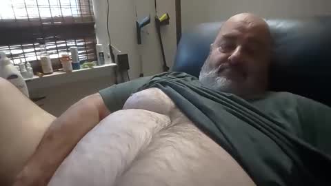 Snapshot of bigfuzzyteddybear chatting on 03/09/26, 08:02 bigfuzzyteddybear online show from 03/09/26, 08:02