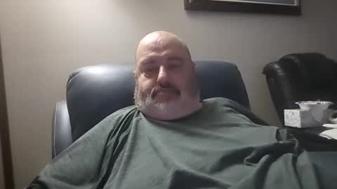 Snapshot of bigfuzzyteddybear chatting on 03/11/26, 03:23 bigfuzzyteddybear online show from 03/11/26, 03:23