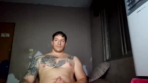 Snapshot of biggeboyy chatting on 04/15/26, 01:01 biggeboyy online show from 04/15/26, 01:01