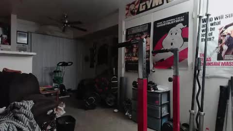 biggerisbetter21 online show from 03/17/26, 05:22