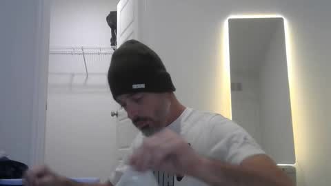 Snapshot of biggin10inch chatting on 04/22/26, 06:05 Gavin online show from 04/22/26, 06:05