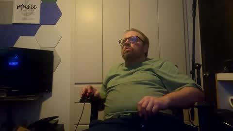 Snapshot of biggydee8989 chatting on 12/20/25, 10:00 biggydee8989 online show from 12/20/25, 10:00